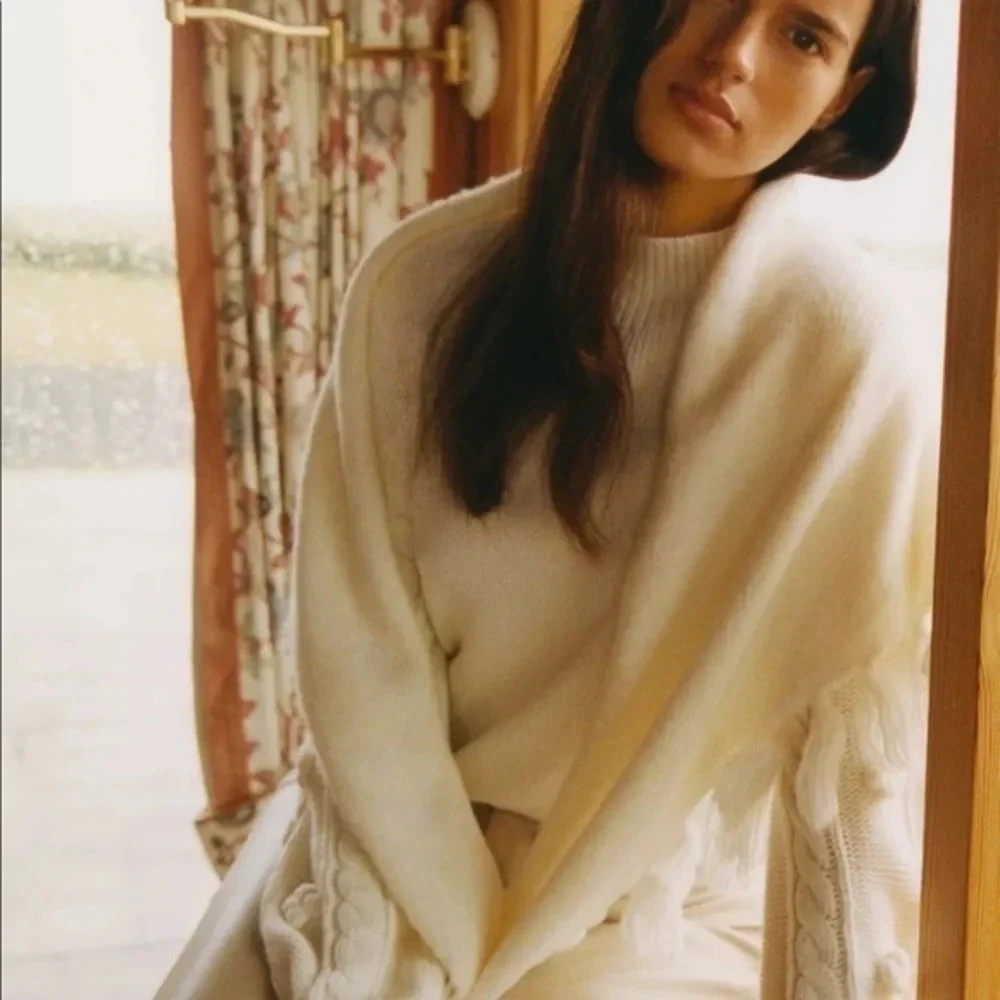 Anthropologie  Ivory  Tassled Triangle Scarf